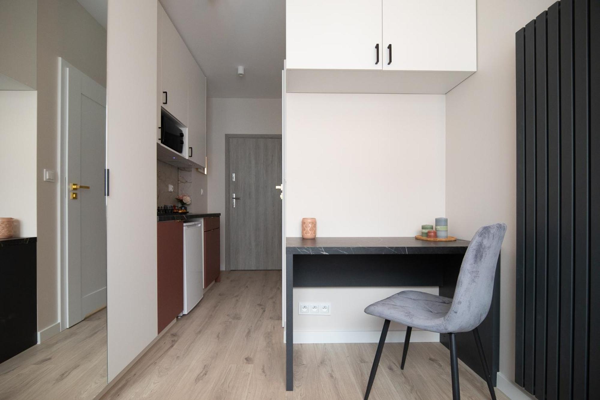 Ministudios Ursus Warszawa Eksteriør billede
