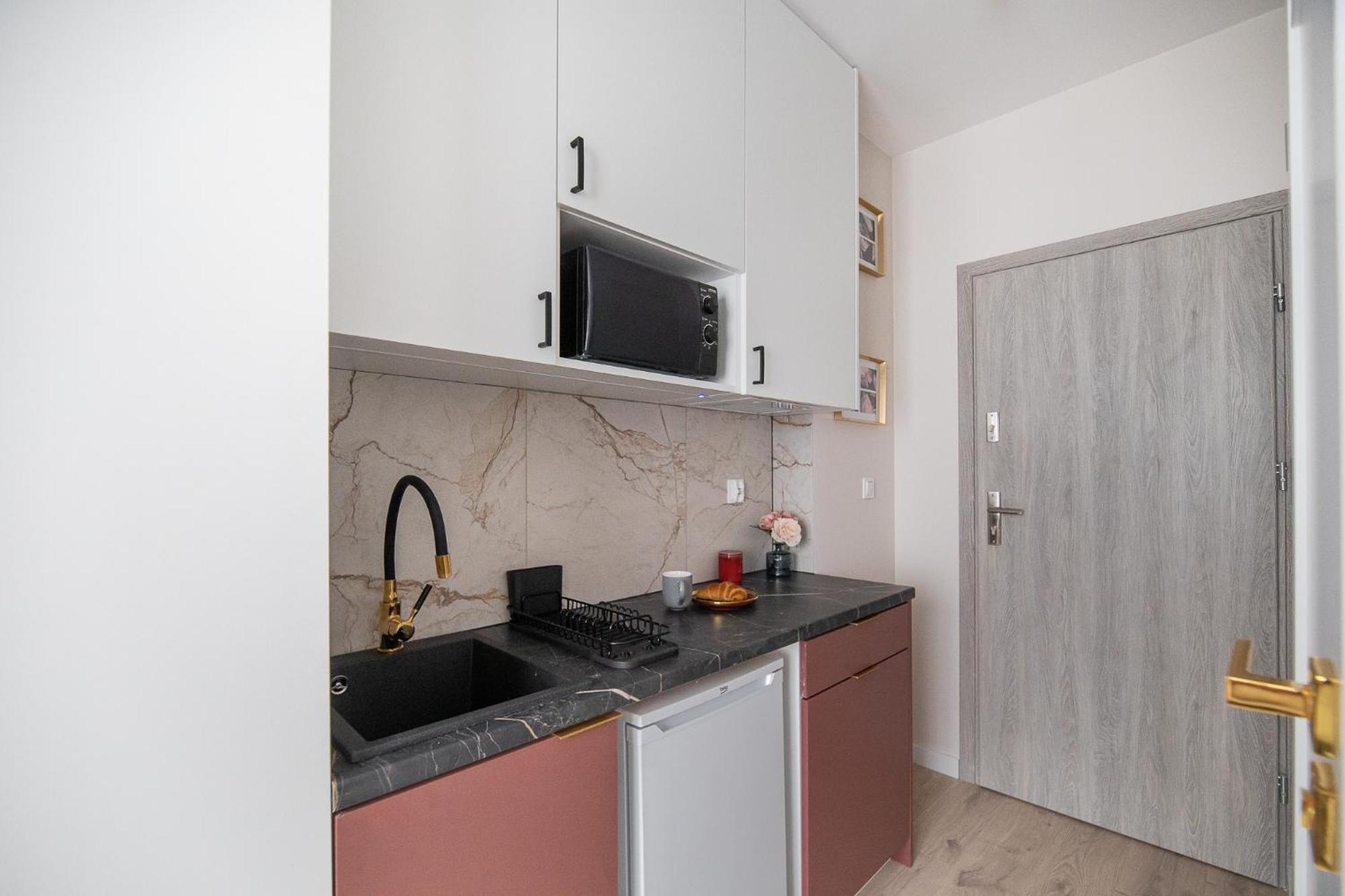 Ministudios Ursus Warszawa Eksteriør billede