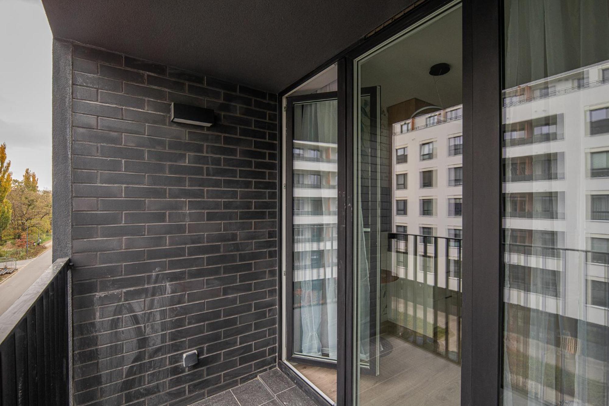 Ministudios Ursus Warszawa Eksteriør billede